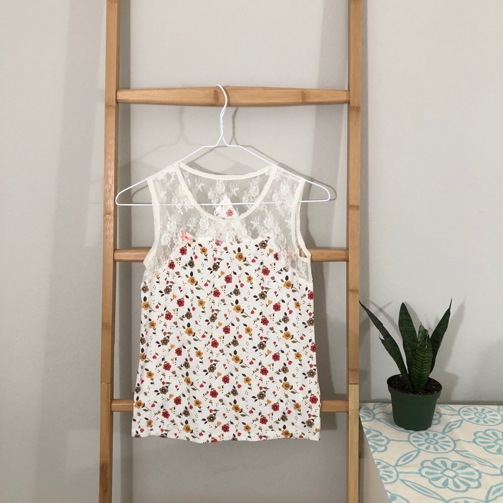 Unique laced sexy tank top